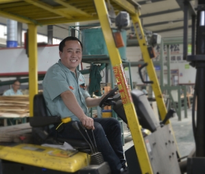 以“五棵松”精神激勵前進---記文安縣十大杰出工人李濤訪談